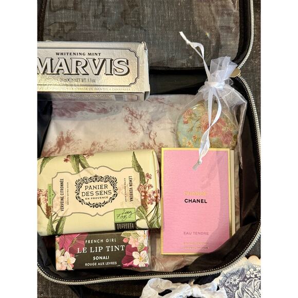 Curated collection of my favorite beauty products from Paris - Picture 3 of 3